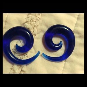 Gauges / plugs / jewelry